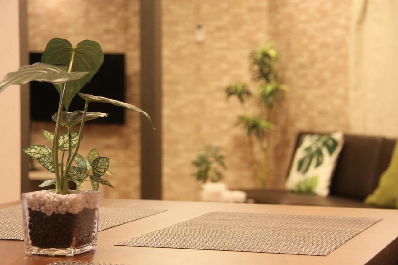 清潔#快適#広々なんば駅徒歩8分#9名宿泊可#Wi-Fiswitch#大画面tv Ōsaka Eksteriør bilde
